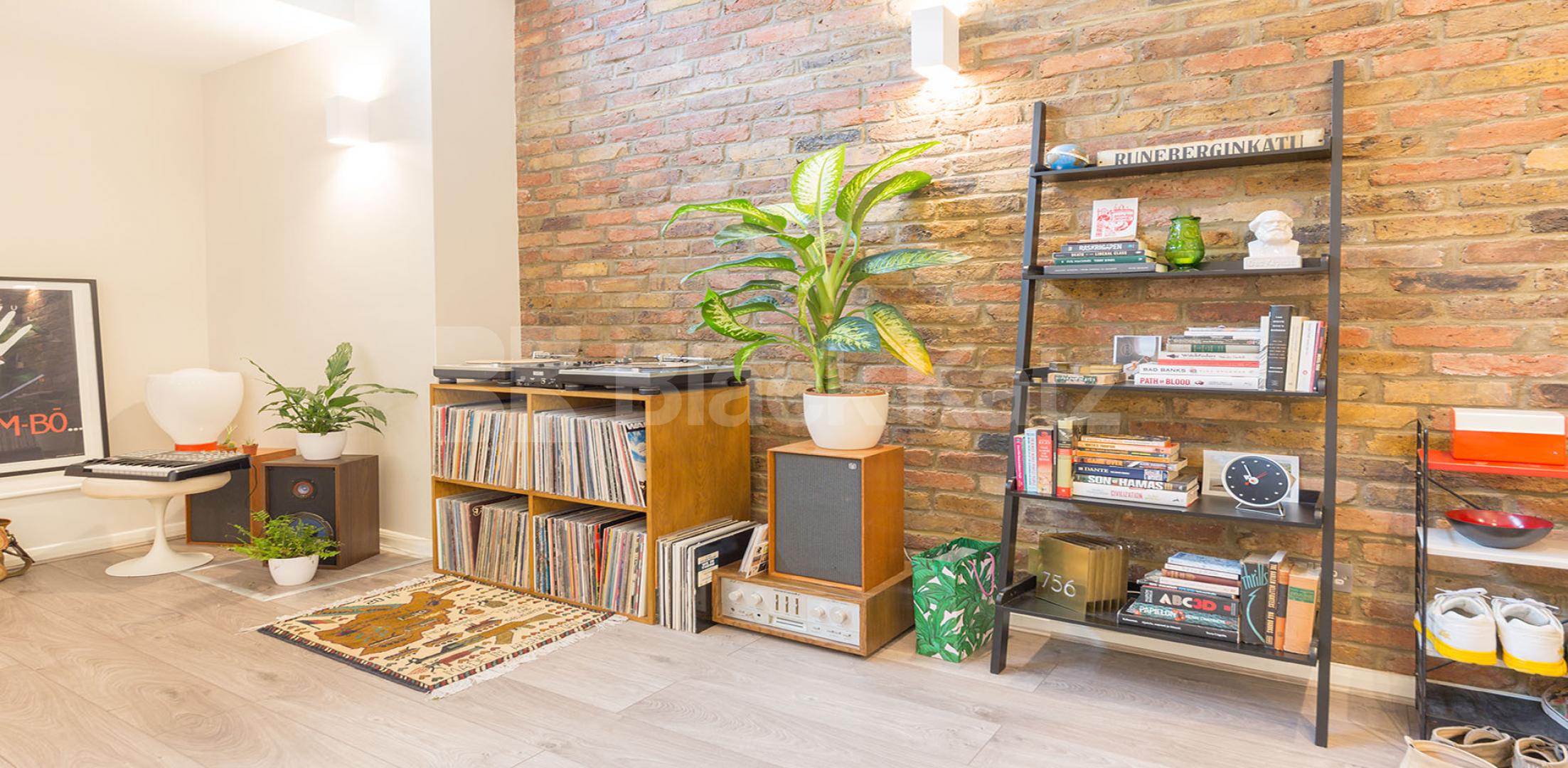 			WAREHOUSE CONVERSION IN ANGEL-OLD STREET-SHOREDITCH, 1 Bedroom, 1 bath, 1 reception Flat			 EAGLE HOUSE-EAGLE WHARF ROAD, ANGEL-OLD STREET-SHOREDITCH